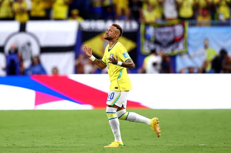 Neymar voltou a atuar com a camisa da Sele&ccedil;&atilde;o Brasileira &ndash;