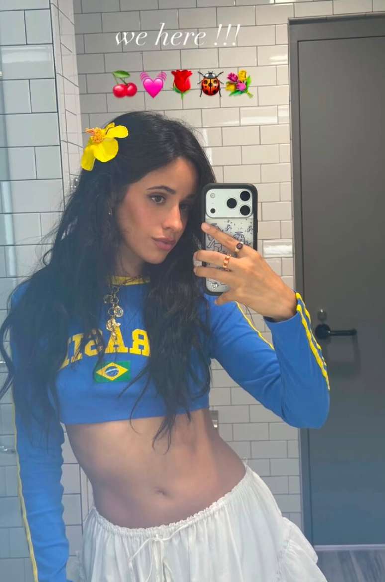 Camila Cabello foi ao jogo do Brasil contra a Esc&oacute;cia pela Copa do Mundo
