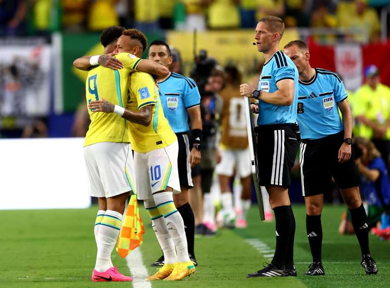 Neymar entrou no lugar de Matheus Cunha, autor do terceiro gol contra a Esc&oacute;cia 