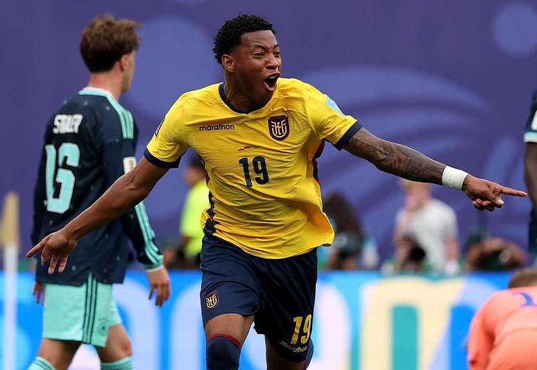 Plata marcou o gol da classifica&ccedil;&atilde;o do Equador &ndash;