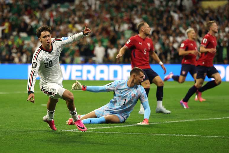 M&eacute;xico durante o jogo contra a Rep&uacute;blica Tch&eacute;quia (Photo by Lars Baron/Getty Images)