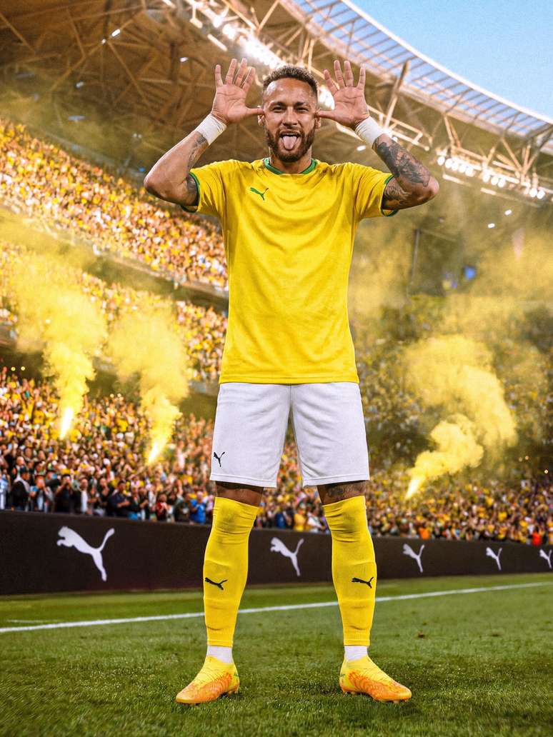 Neymar Jr com as chuteiras amarelas da Puma 