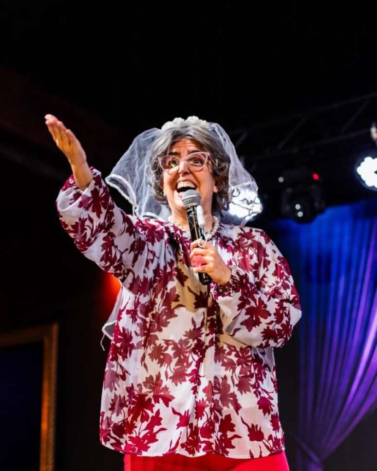 'Neyde Pistola' estreia no Teatro YouTube.