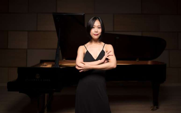 A pianista Yeol Eum Son se apresenta com a Osesp