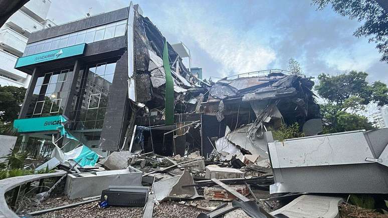 Edif&iacute;cio que desabou em Caracas em consequ&ecirc;ncia do terremoto