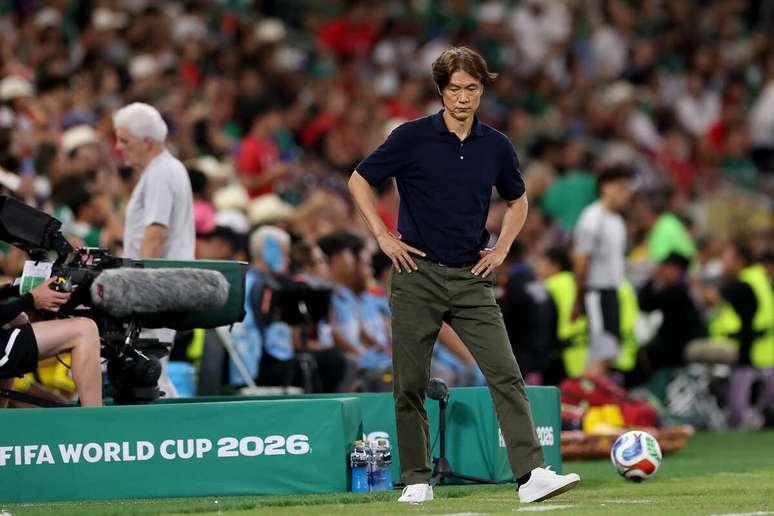 Myung-Bo Hong, t&eacute;cnico da Coreia do Sul, lamenta derrota para a &Aacute;frica do Sul &ndash;