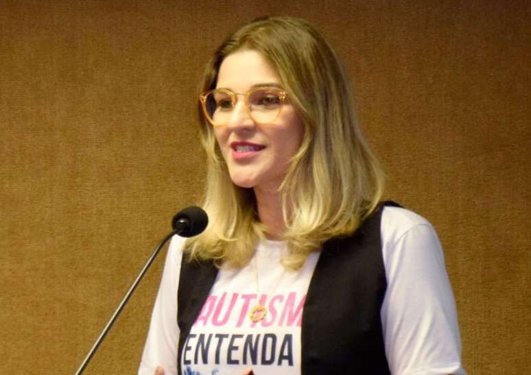 Jornalista Helga Oliveira morreu de leucemia