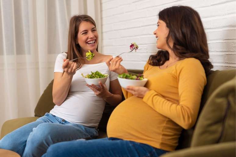 Manter uma alimenta&ccedil;&atilde;o equilibrada e praticar atividade f&iacute;sica regularmente ajuda o corpo a processar melhor a insulina 
