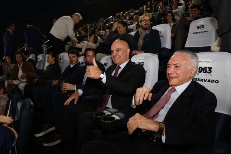 O ministro Alexandre de Moraes assistiu ao document&aacute;rio ao lado de Temer