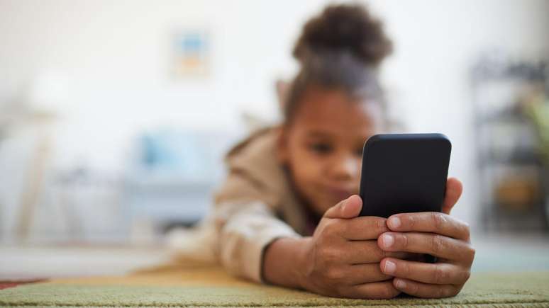 Orienta&ccedil;&otilde;es para tempo de tela, principalmente para crian&ccedil;as e jovens, devem focar na qualidade do que &eacute; consumido, diz Regehr
