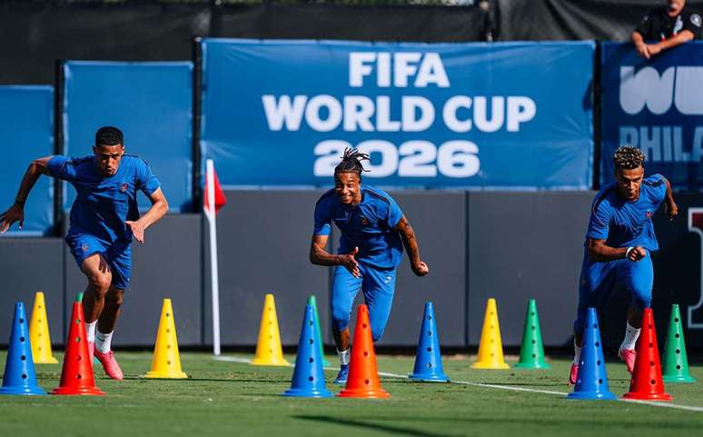 Empate garante a Fran&ccedil;a na primeira posi&ccedil;&atilde;o do Grupo I da Copa do Mundo &ndash;