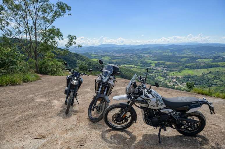 Comparativo e testes das motocicletas modelos trail: Honda Sahara, Yamaha Lander e Royal Enfield Himalayan