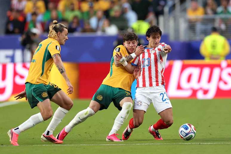 Su&eacute;cia e Paraguai empatam sem gol. Socceroos se classificam. Paraguaios esperam para ver se ficam no Top8 entre os terceiros.