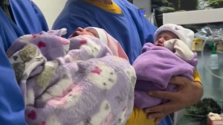 Duas beb&ecirc;s chamadas Cec&iacute;lia nascem ao mesmo tempo em SC