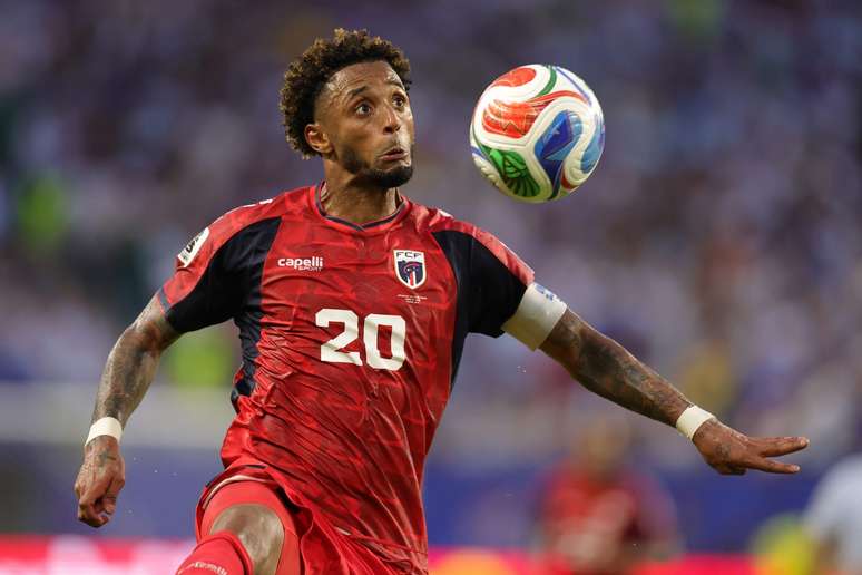 MIAMI GARDENS, FLORIDA &ndash; JUNE 21: Ryan Mendes #20 of Cabo Verde controls the ball during the FIFA World Cup 2026 Group H match between Uruguay and Cabo Verde at Miami Stadium on June 21, 2026 in Miami Gardens, Florida. (Photo by Alex Slitz/Getty Images)