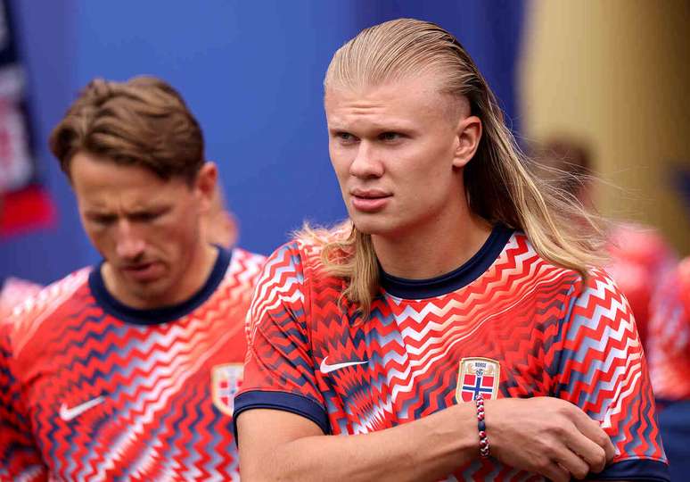Haaland ficou no banco de reservas contra a Fran&ccedil;a &ndash;