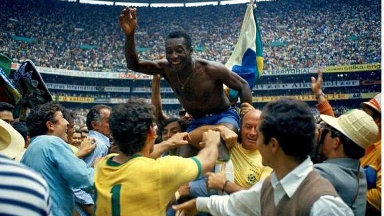 A sele&ccedil;&atilde;o brasileira despertou a admira&ccedil;&atilde;o do p&uacute;blico mexicano, ao conquistar o tricampeonato mundial em 1970