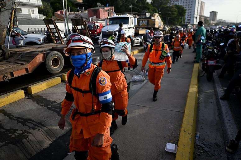 Pelo menos 20 equipes internacionais de busca e resgate foram enviadas &agrave; Venezuela, segundo o Sistema Global de Alerta e Coordena&ccedil;&atilde;o para Desastres da ONU