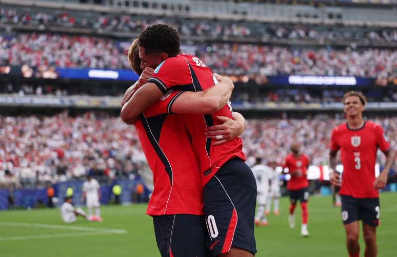 Harry Kane e ajude Bellingham 