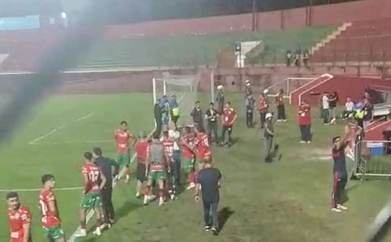Clima esquentou no Canind&eacute; mesmo depois da classifica&ccedil;&atilde;o da Lusa &ndash;