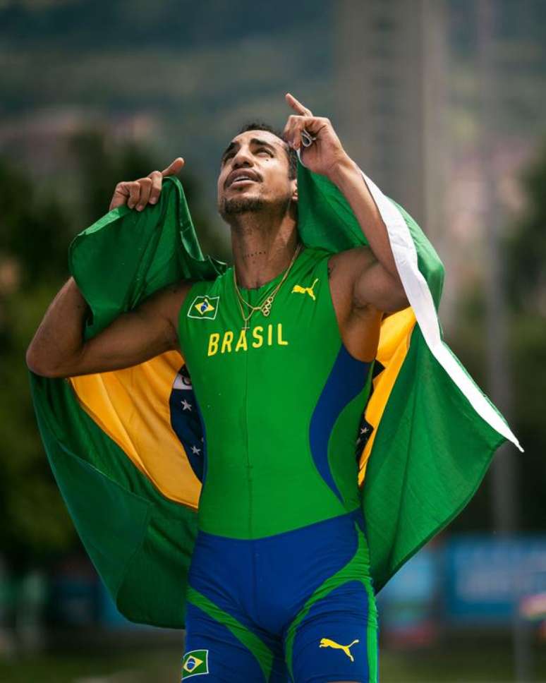 Almir J&uacute;nior, ouro no triplo (Sebastian Lasquera/Sul-Americana)
