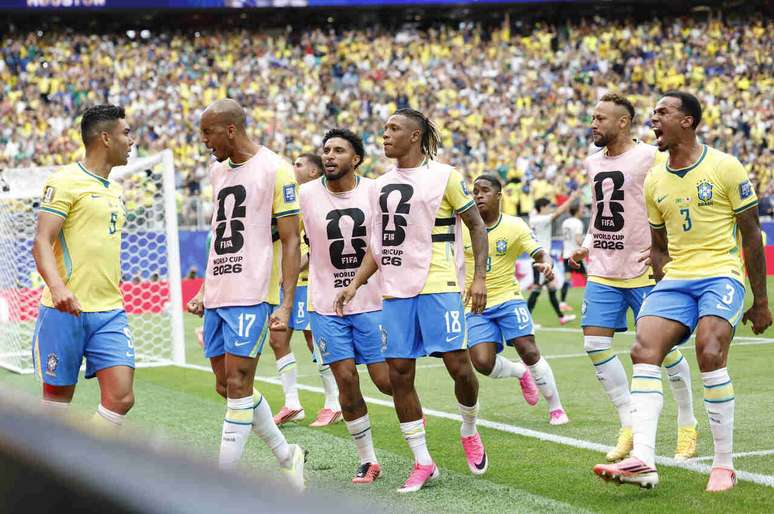 Brasil ganhou do Jap&atilde;o de virada e avan&ccedil;ou na Copa do Mundo &ndash;