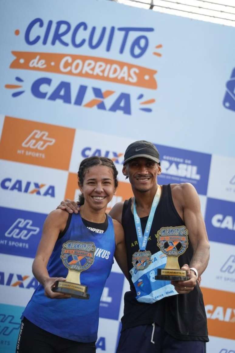 Aneilton Silva do Nascimento e Raisa Marcelino, campe&otilde;es dos 10 km (Fernanda Paradizo / HT Sport)