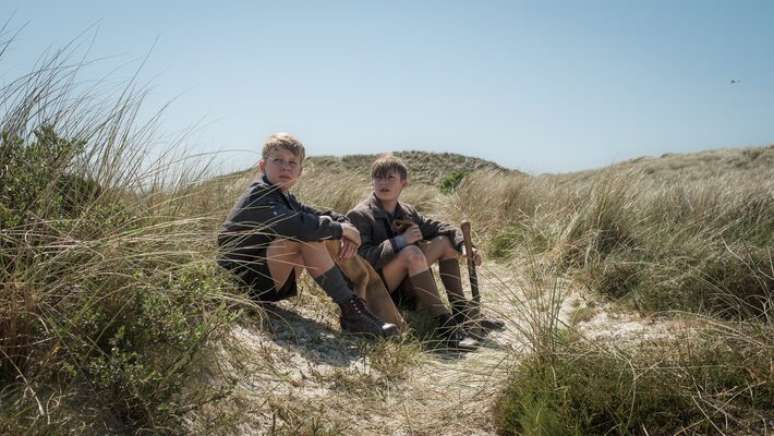 Nanning (Jasper Billerbeck) e Herrmann (Kian K&ouml;ppke), personagens de 'Uma Inf&acirc;ncia Alem&atilde;', filme do diretor Fatih Akin