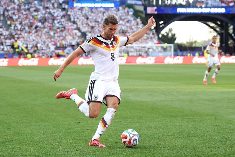 Leon Goretzka durante partida entre Alemanha e Paraguai, pelos 16-avos de final da Copa do Mundo 
