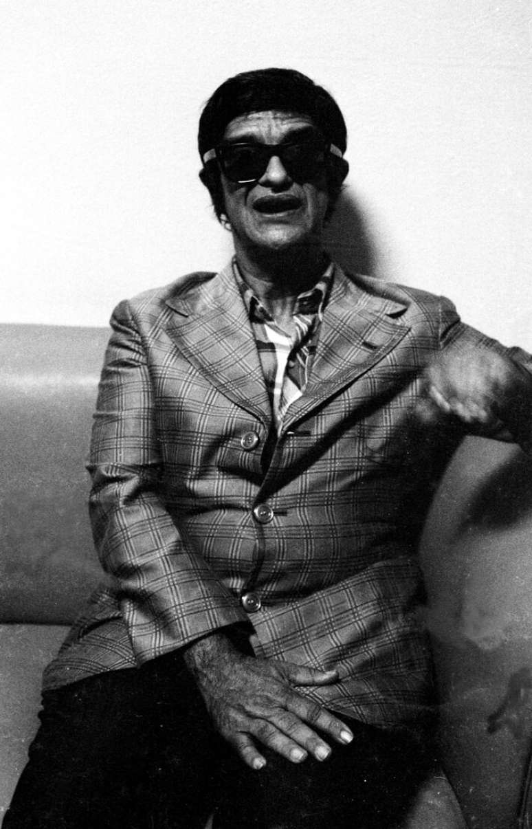 Chico Xavier em foto tirada durante uma de suas visitas a S&atilde;o Paulo; m&eacute;dium disse diversas frases marcantes em entrevistas ao longo de sua carreira.