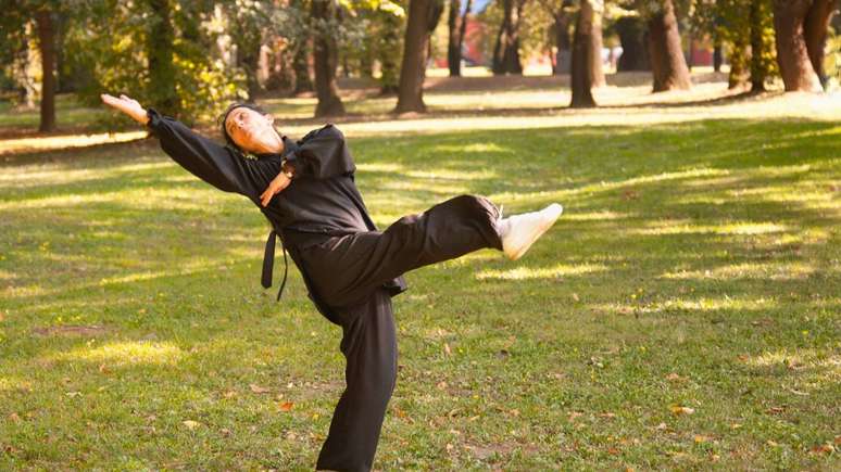 O Tai Chi Walking se destaca pelos efeitos no corpo e na mente, especialmente quando praticado com regularidade &ndash; depositphotos.com / microgen