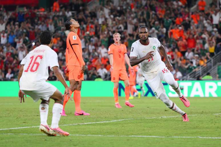 Issa Diop comemorando o gol de empate do Marrocos 