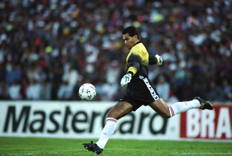Chilavert foi o goleiro titular do Paraguai nos anos 90 &ndash;