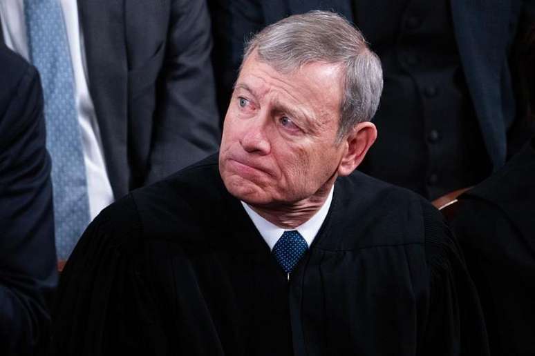 O presidente da Suprema Corte, John Roberts, foi o autor do voto da maioria
