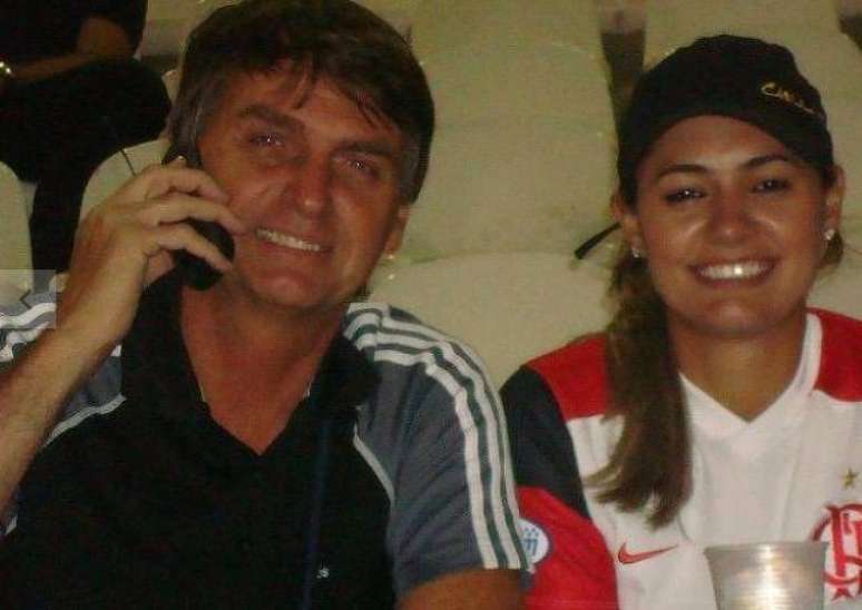 Bolsonaro e Michelle se conheceram em 2007, quando ela tinha 25 anos e ele, 52