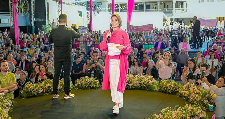 Em mar&ccedil;o de 2023, Michelle Bolsonaro assumiu a presid&ecirc;ncia do PL Mulher, cargo com sal&aacute;rio de mais de R$ 40 mil