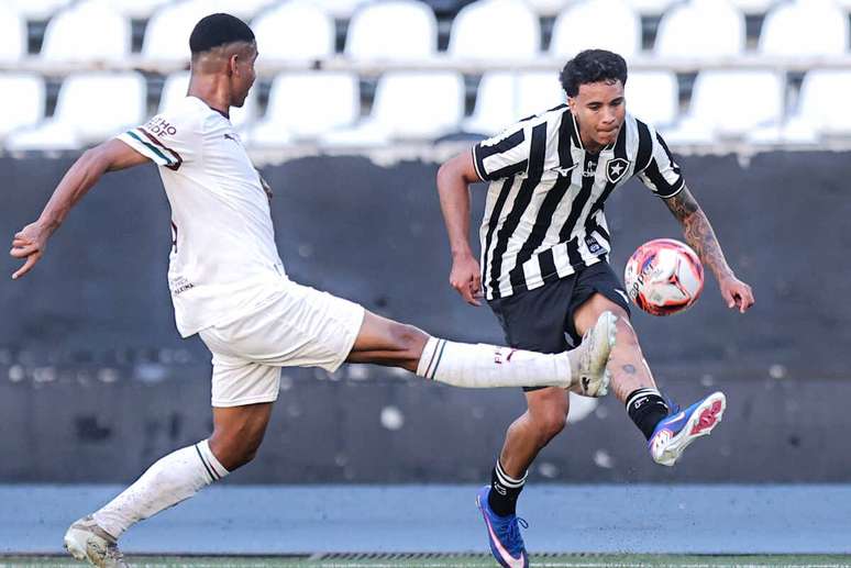 Botafogo e Fluminense fizeram um jogo equilibrado &ndash;