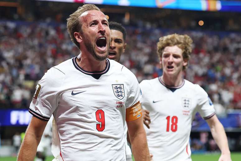 Kane marcou os dois gols que deram a classifica&ccedil;&atilde;o para a Inglaterra sobre a RD Congo &ndash;