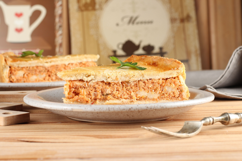 Torta de frango com massa de batata-doce 