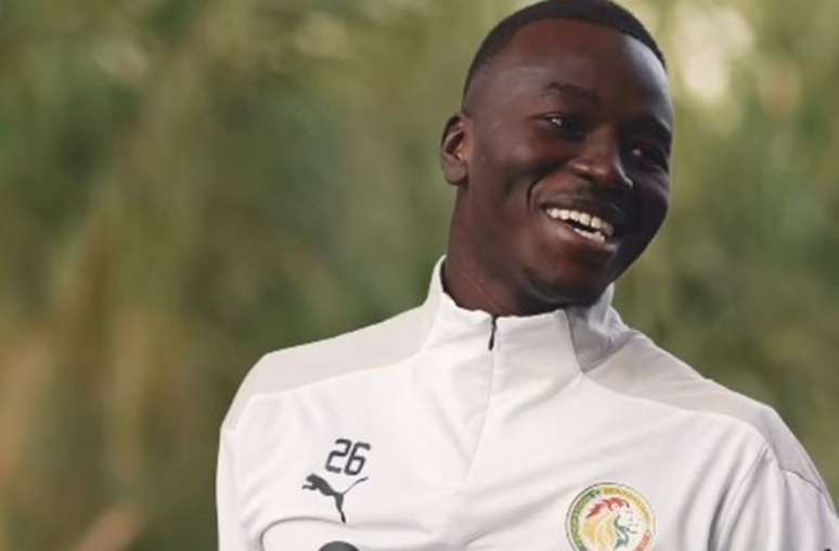 Reprodu&ccedil;&atilde;o de v&iacute;deo - Legenda: Pape Gueye, um dos mais experientes do grupo, anunciou que deixar&aacute; de defender a sele&ccedil;&atilde;o