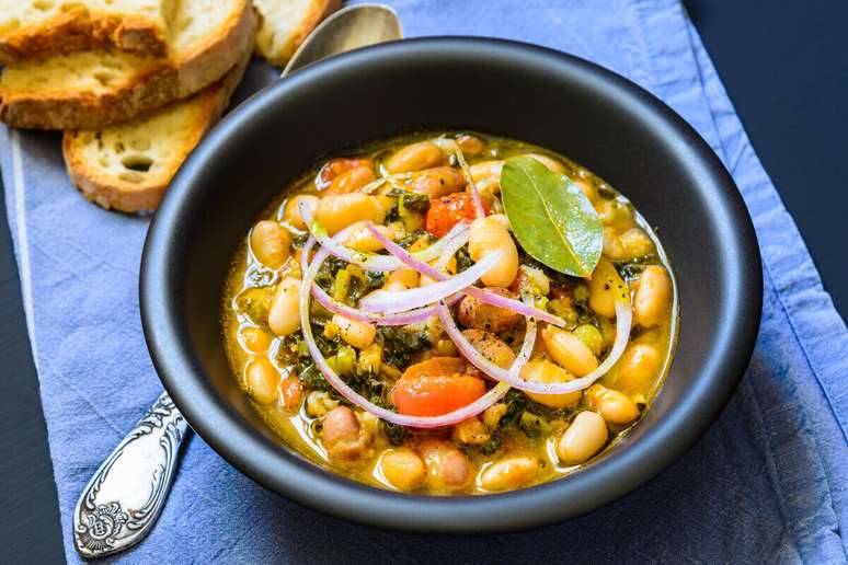 Sopa de feij&atilde;o cannellini 