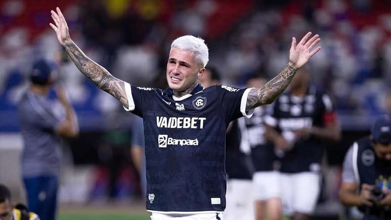 Diego Hernandez se despediu da torcida no Mangueir&atilde;o &ndash; 