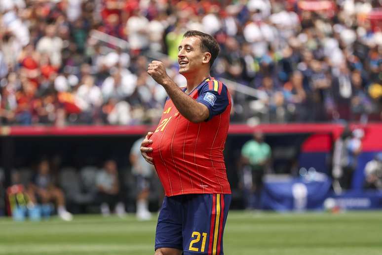 INGLEWOOD, CALIFORNIA &ndash; JULY 02: Mikel Oyarzabal #21 of Spain celebrates after scoring his team&rsquo;s first goal during the FIFA World Cup 2026 Round of 32 match between Spain and Austria at Los Angeles Stadium on July 02, 2026 in Inglewood, California. (Photo by Harry How/Getty Images)