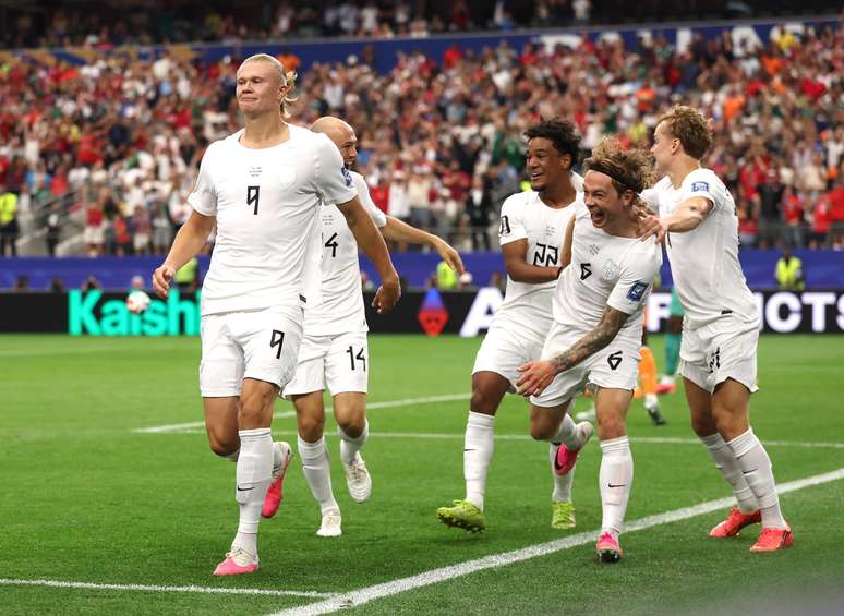 Haaland comemorando o gol da classifica&ccedil;&atilde;o da Noruega 