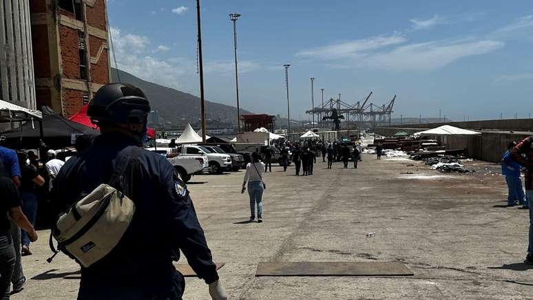 Alguns corpos est&atilde;o h&aacute; dias em decomposi&ccedil;&atilde;o sob o sol