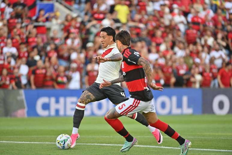 Flamengo e River fizeram jogo equilibrado em Portugal &ndash;