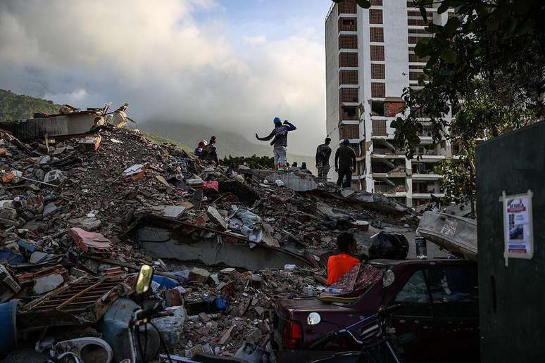 Caraballeda &eacute; um dos setores de La Guaira mais afetados pelos terremotos