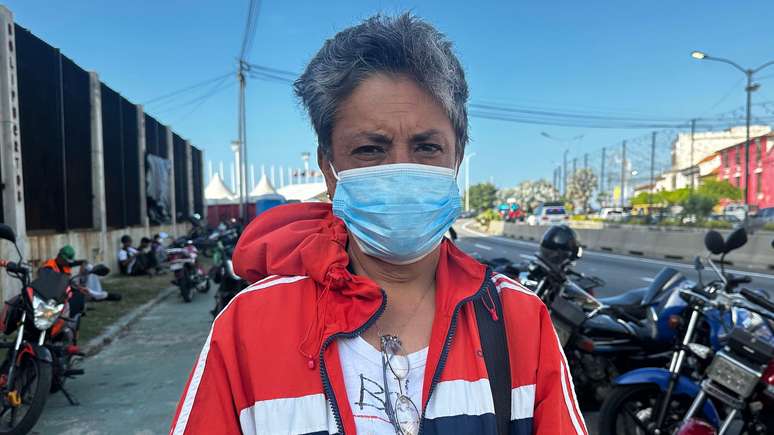 Modesta Alem&aacute;n disse que os parentes n&atilde;o a deixaram entrar para reconhecer a irm&atilde; por causa de um problema de sa&uacute;de