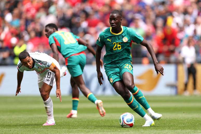 Pape Gueye decidiu abandonar a sele&ccedil;&atilde;o de Senegal &ndash;