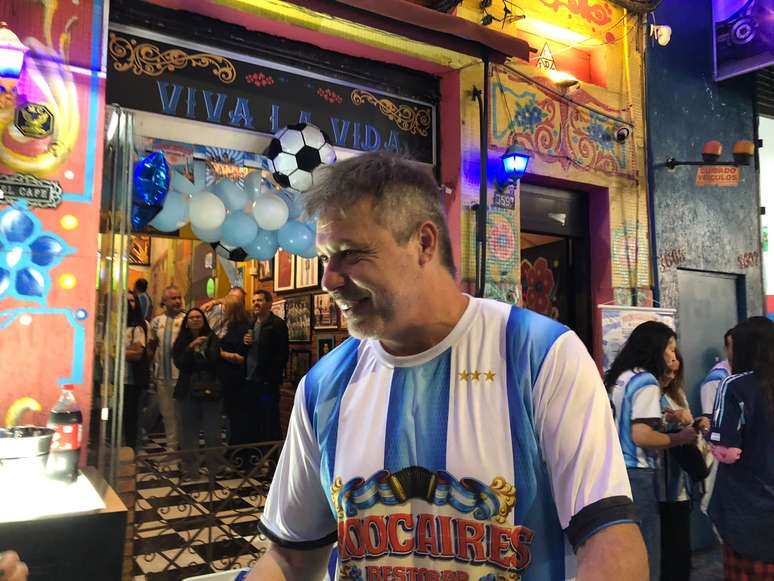 Dono de bar que re&uacute;ne argentinos na Mooca